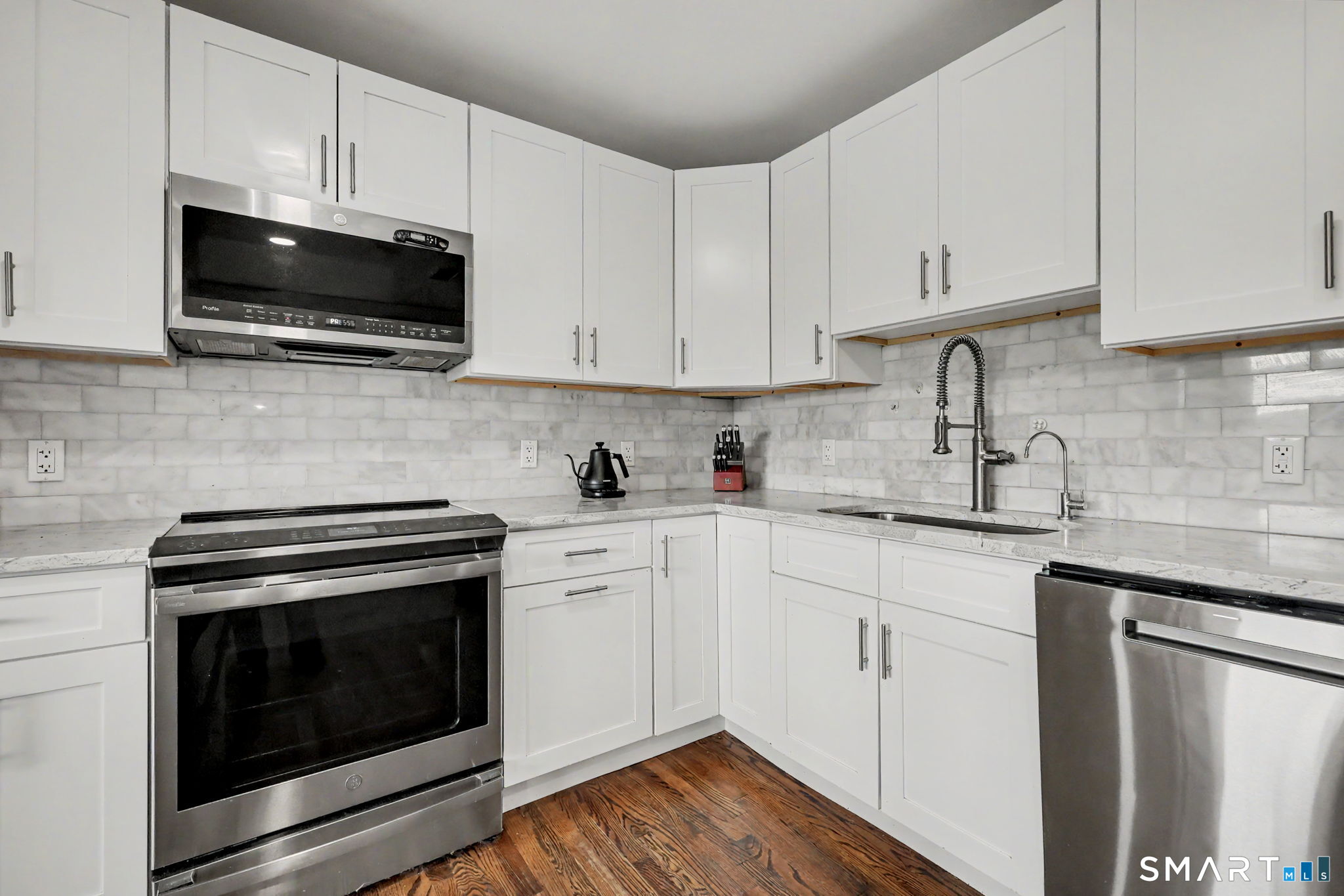 13 Fox Hollow Road New Fairfield CT 06812