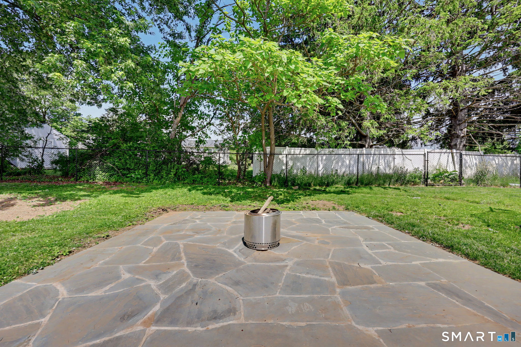 13 Fox Hollow Road New Fairfield CT 06812