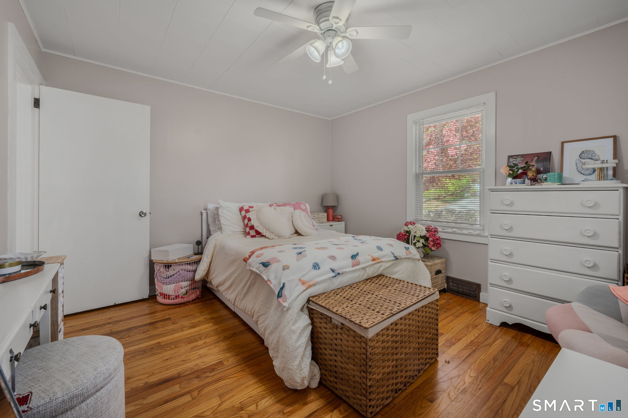 132 Niles Hill Road Waterford CT 06385