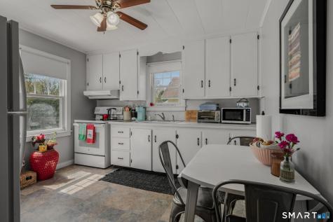 132 Niles Hill Road Waterford CT 06385