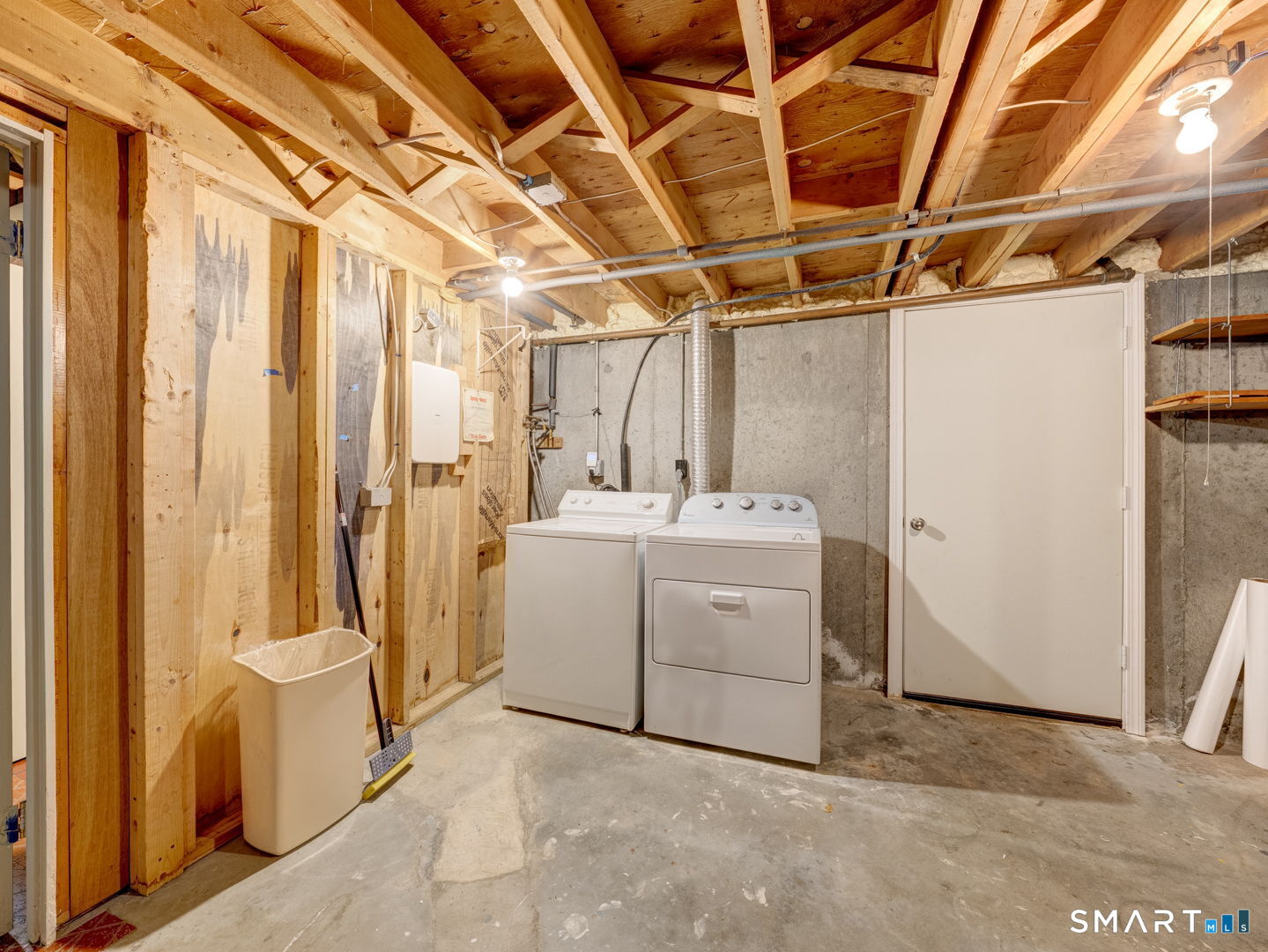 8 Circle Drive Enfield CT 06082