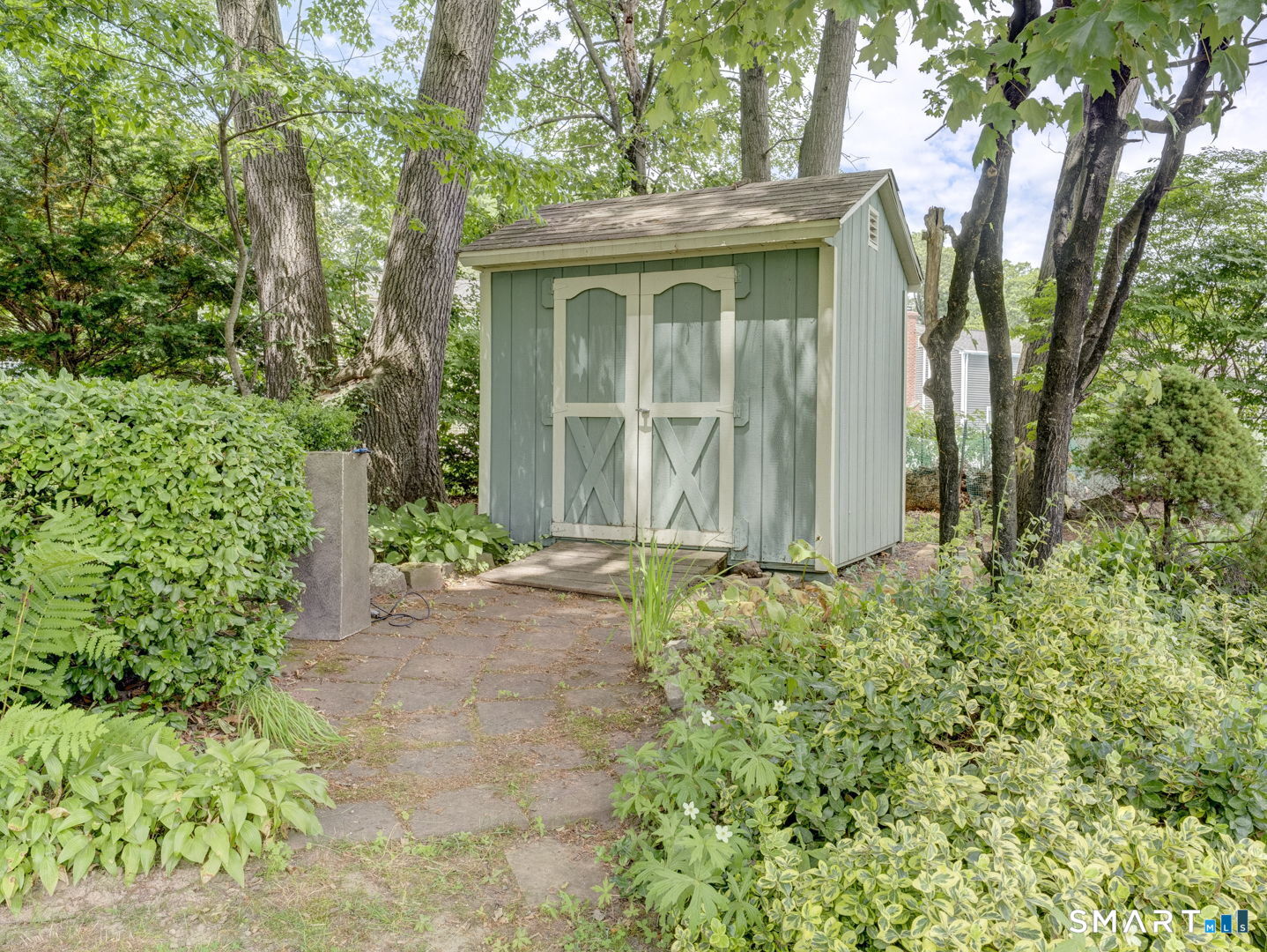 8 Circle Drive Enfield CT 06082