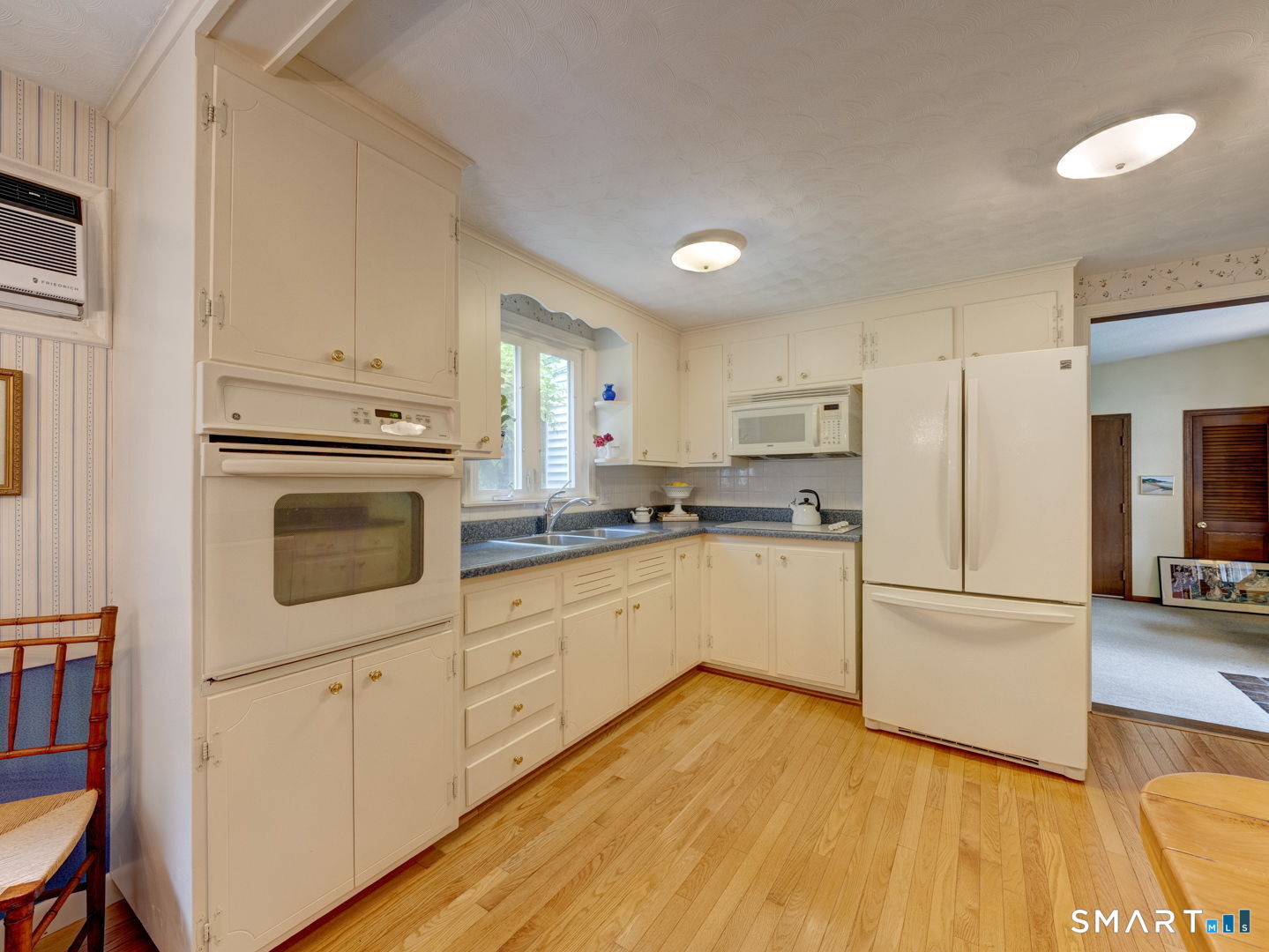 8 Circle Drive Enfield CT 06082