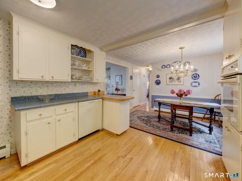 8 Circle Drive Enfield CT 06082