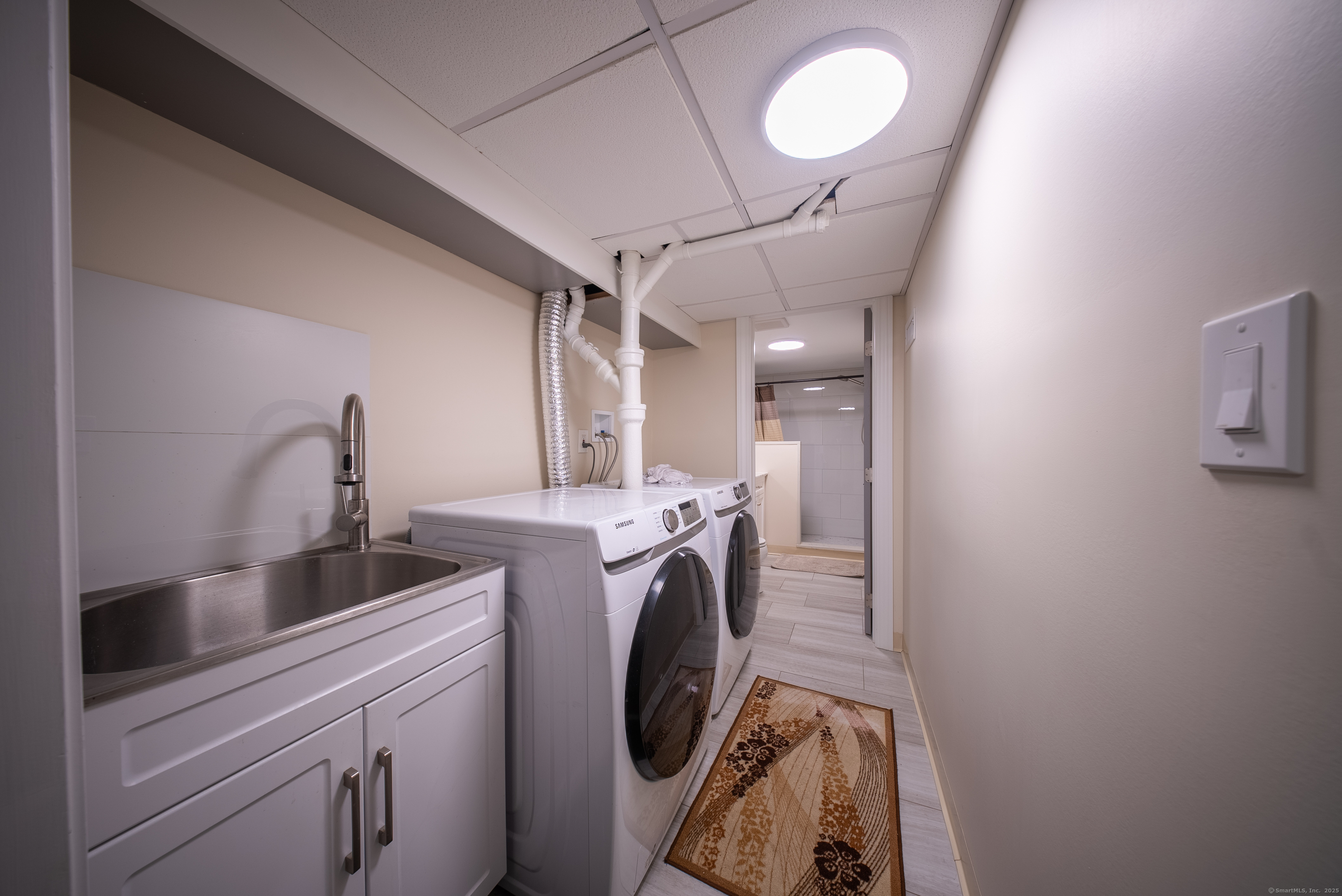 22 Eastview Drive Windsor CT 06095