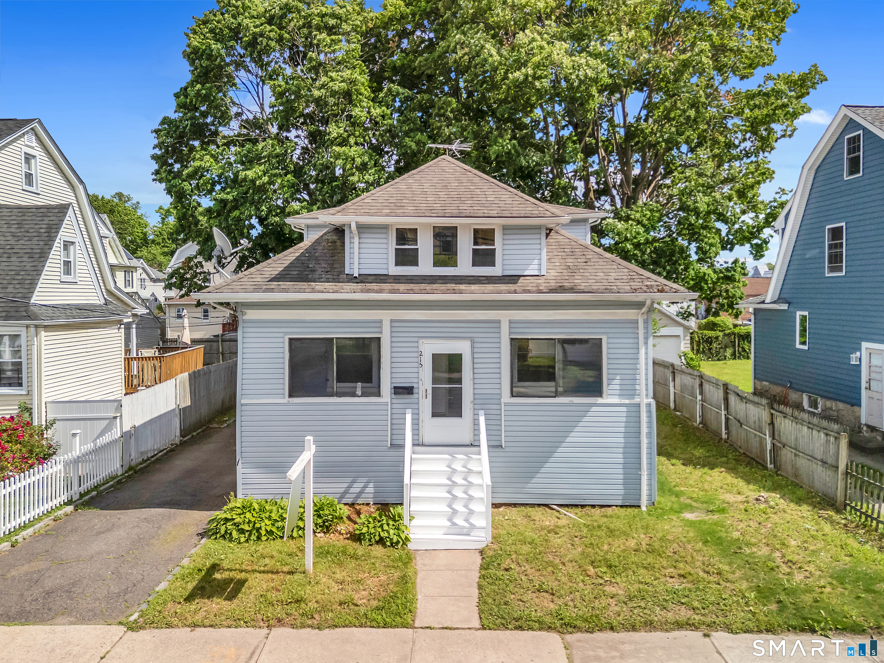 215 Overland Avenue Bridgeport CT 06606