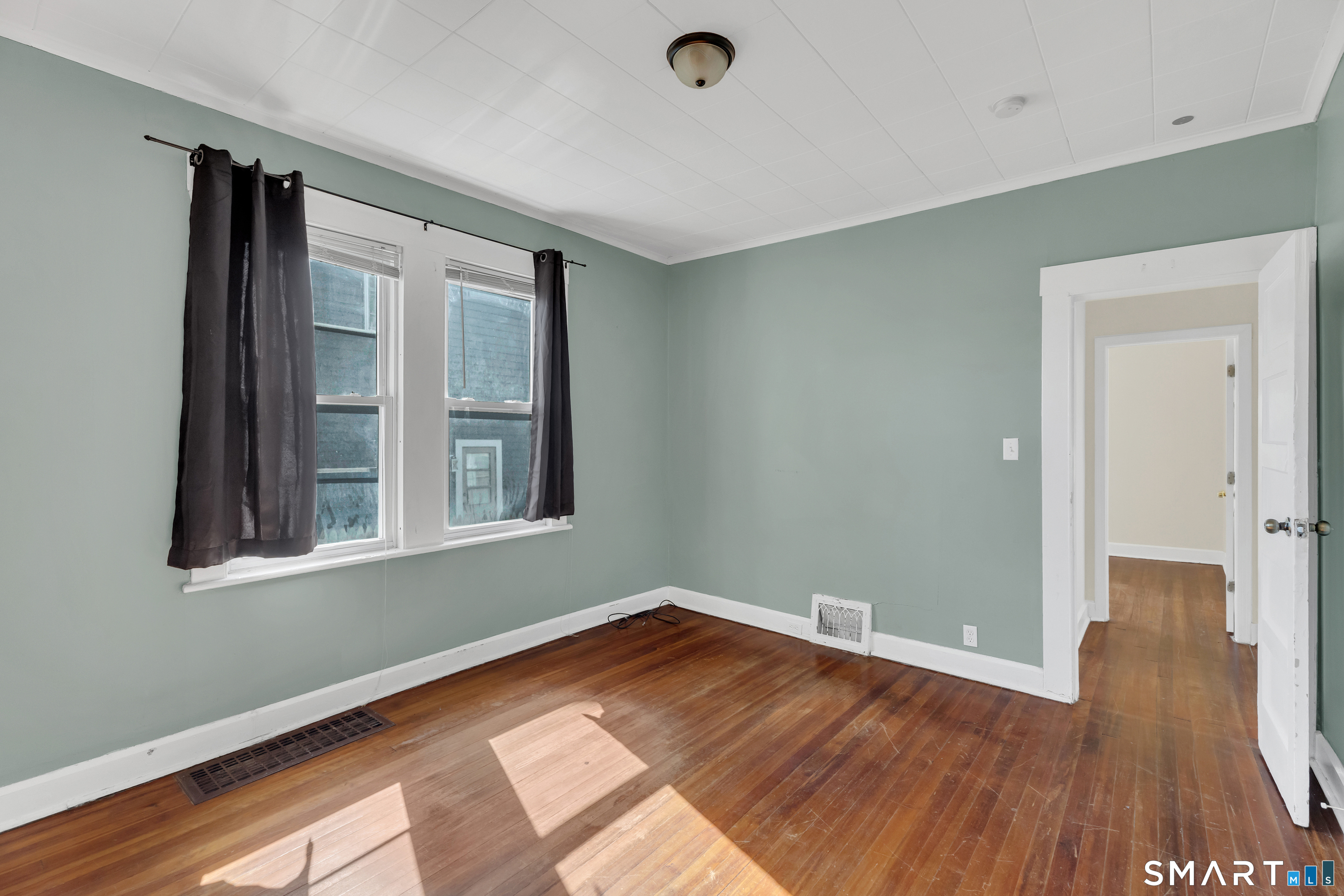 215 Overland Avenue Bridgeport CT 06606