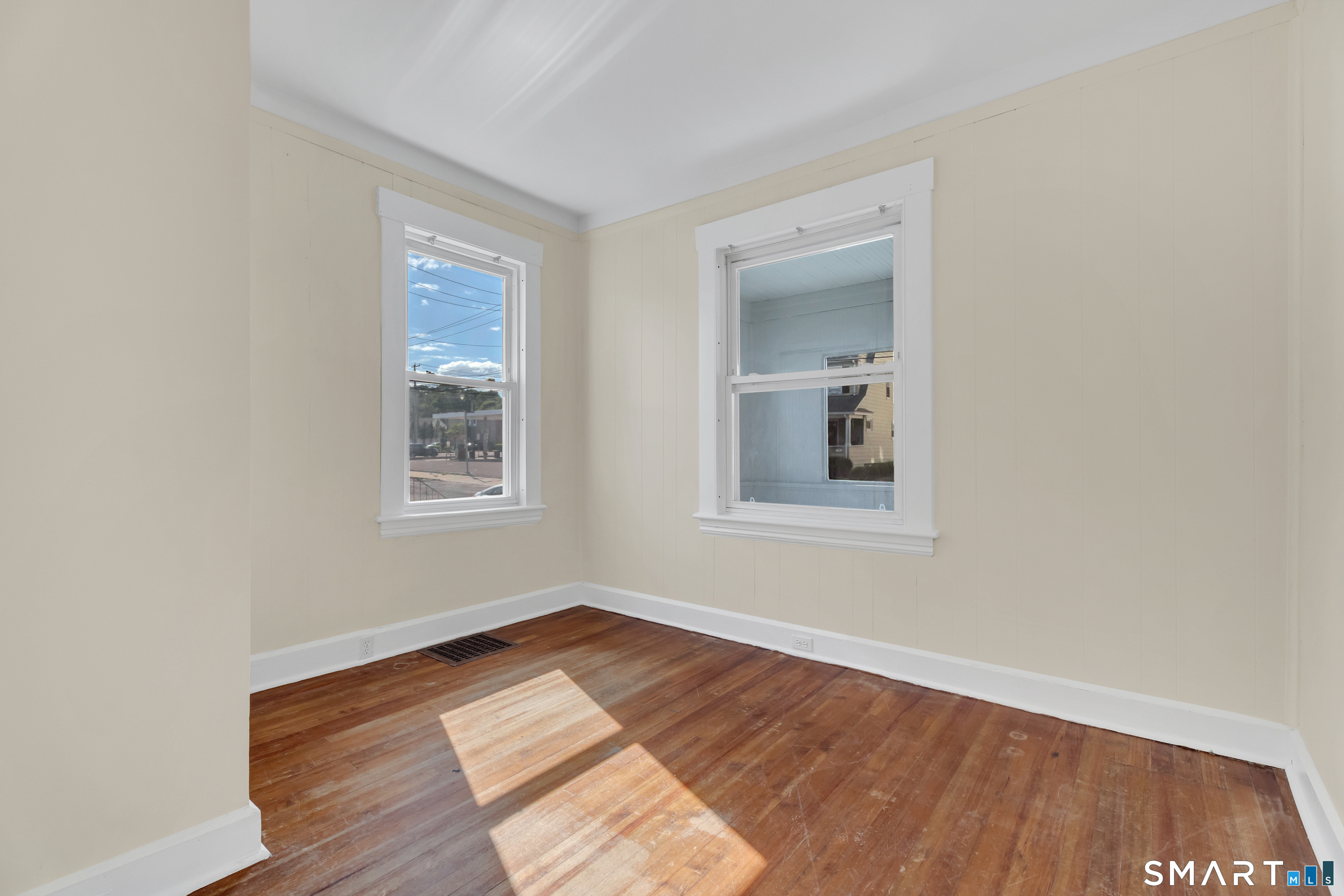 215 Overland Avenue Bridgeport CT 06606