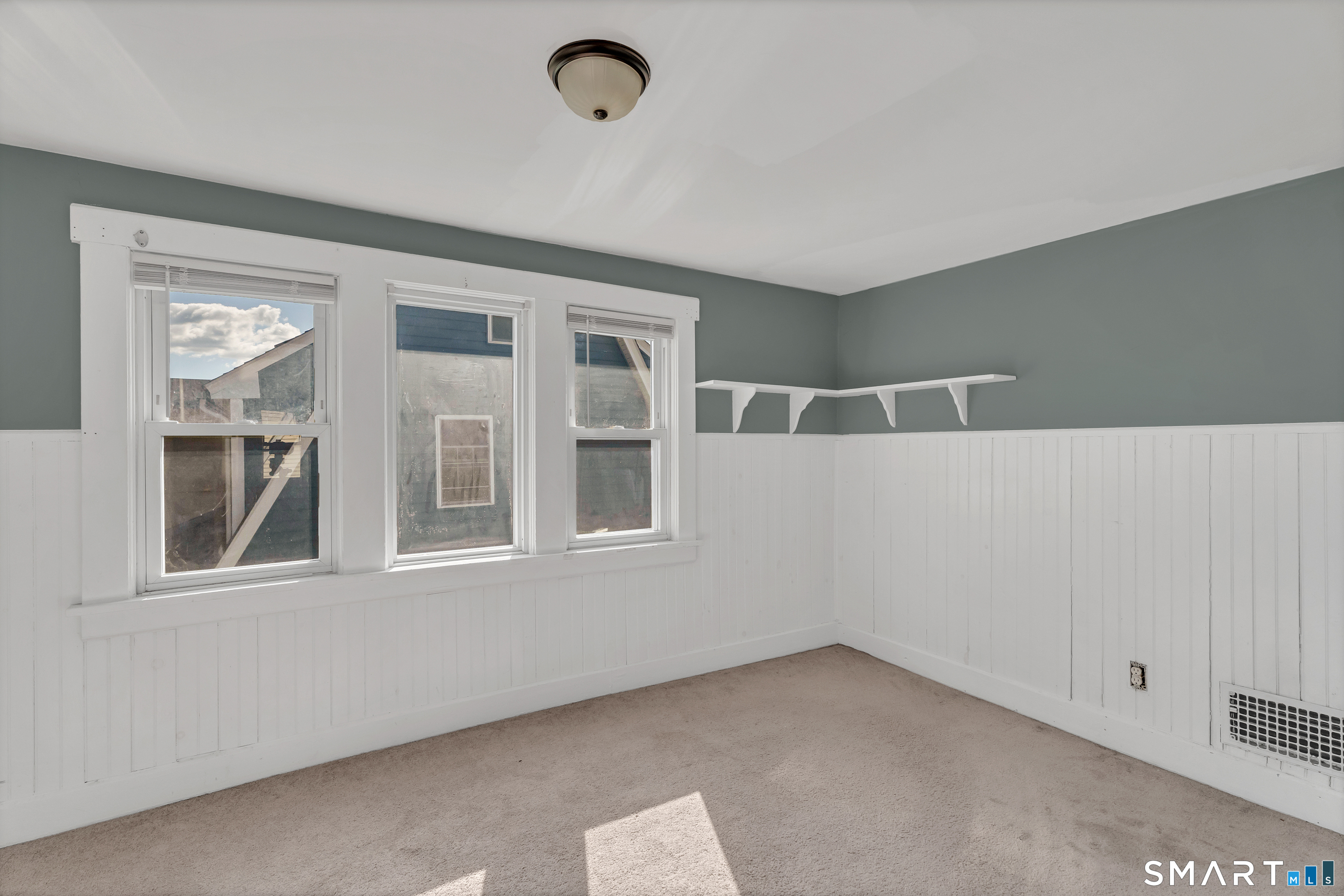 215 Overland Avenue Bridgeport CT 06606