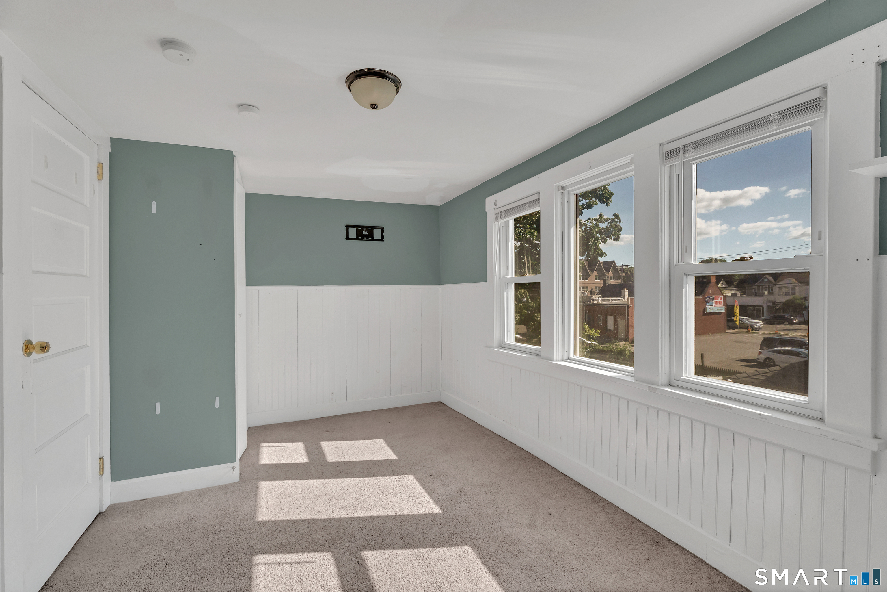 215 Overland Avenue Bridgeport CT 06606