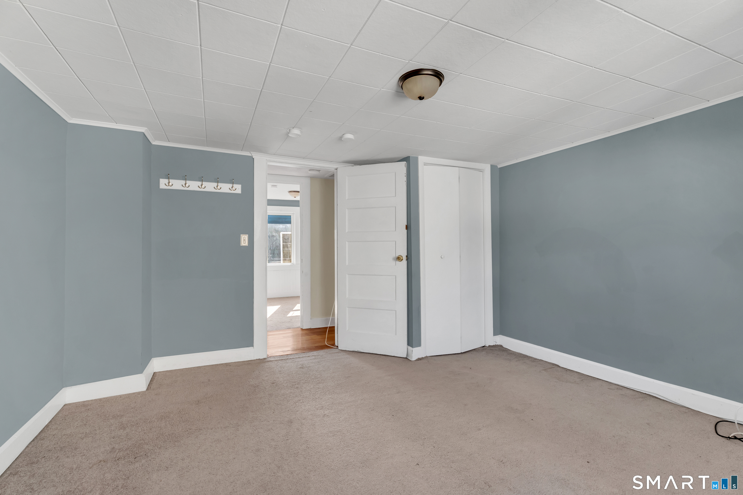 215 Overland Avenue Bridgeport CT 06606