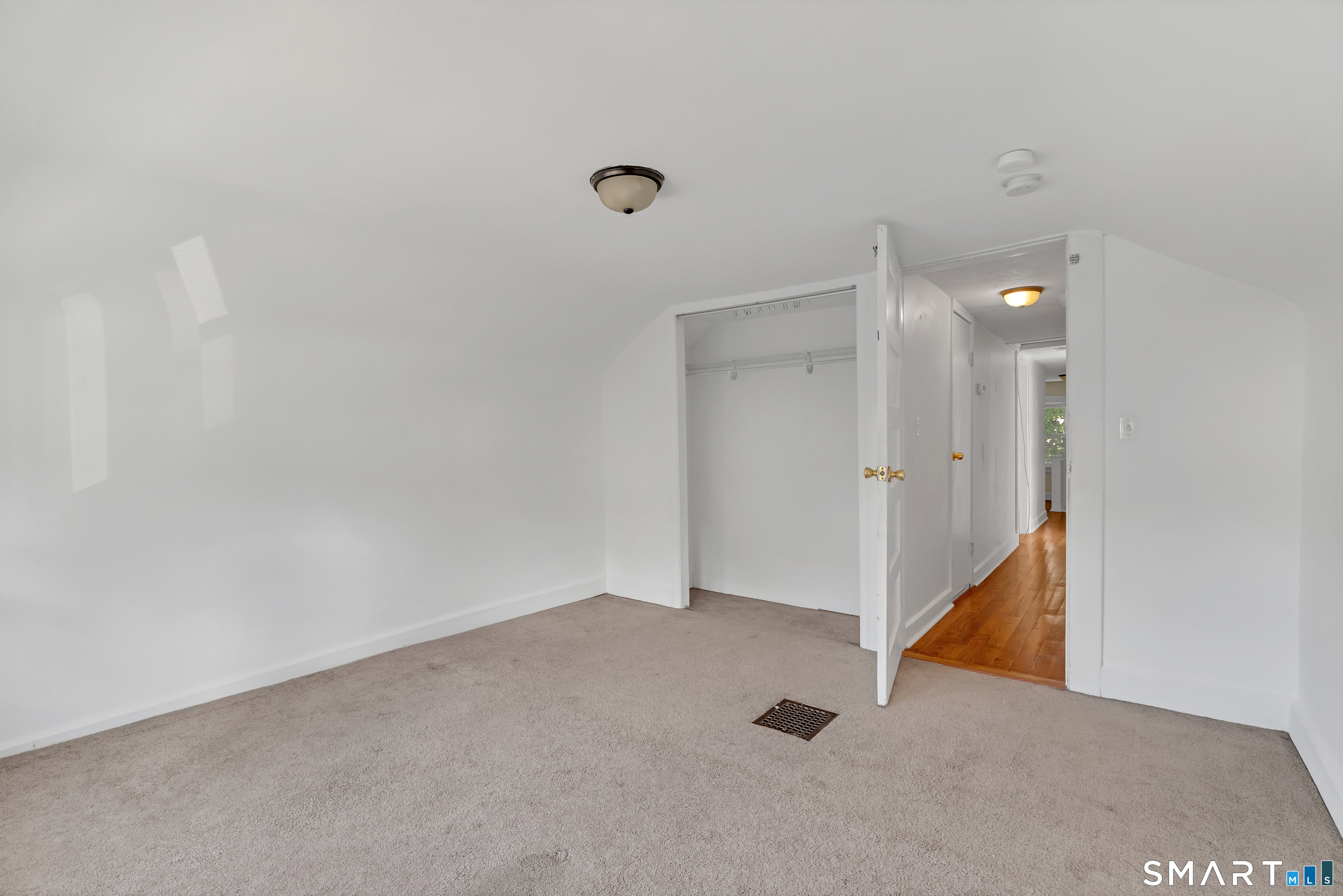215 Overland Avenue Bridgeport CT 06606