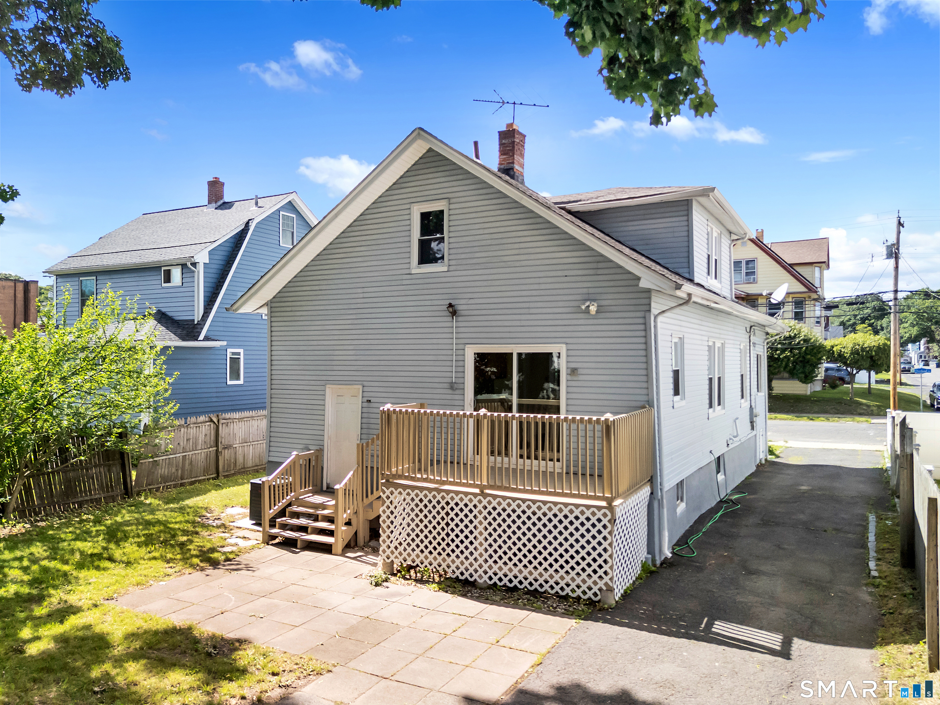 215 Overland Avenue Bridgeport CT 06606