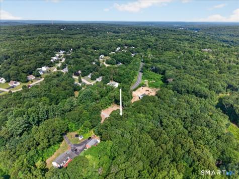 1033 Old Colchester Road Montville CT 06370