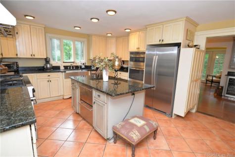 3 Coolidge Street New Fairfield CT 06812