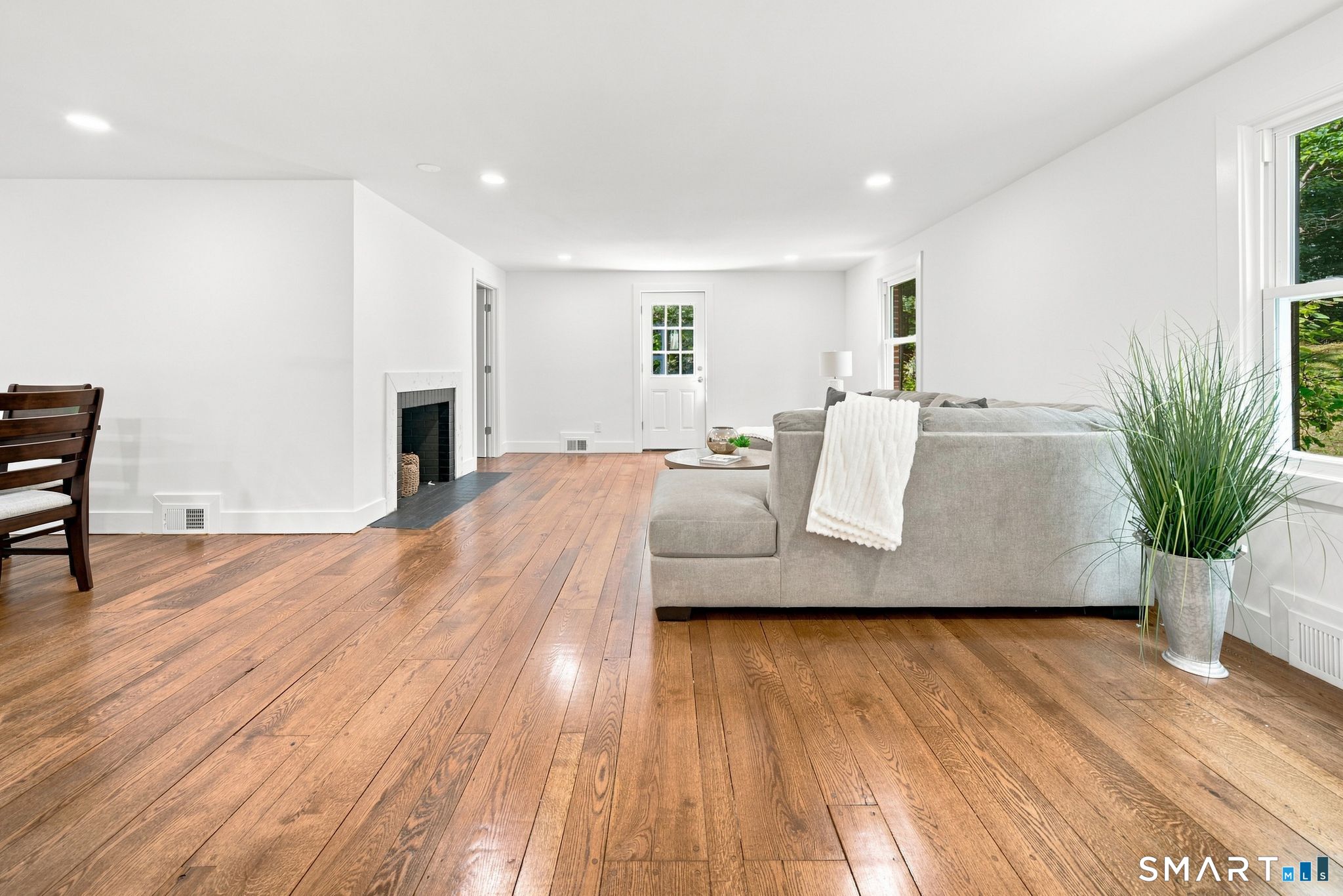 87 Kenmore Road Bloomfield CT 06002