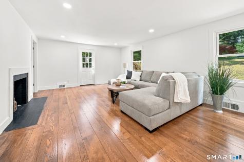 87 Kenmore Road Bloomfield CT 06002