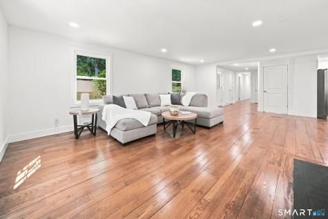 87 Kenmore Road Bloomfield CT 06002