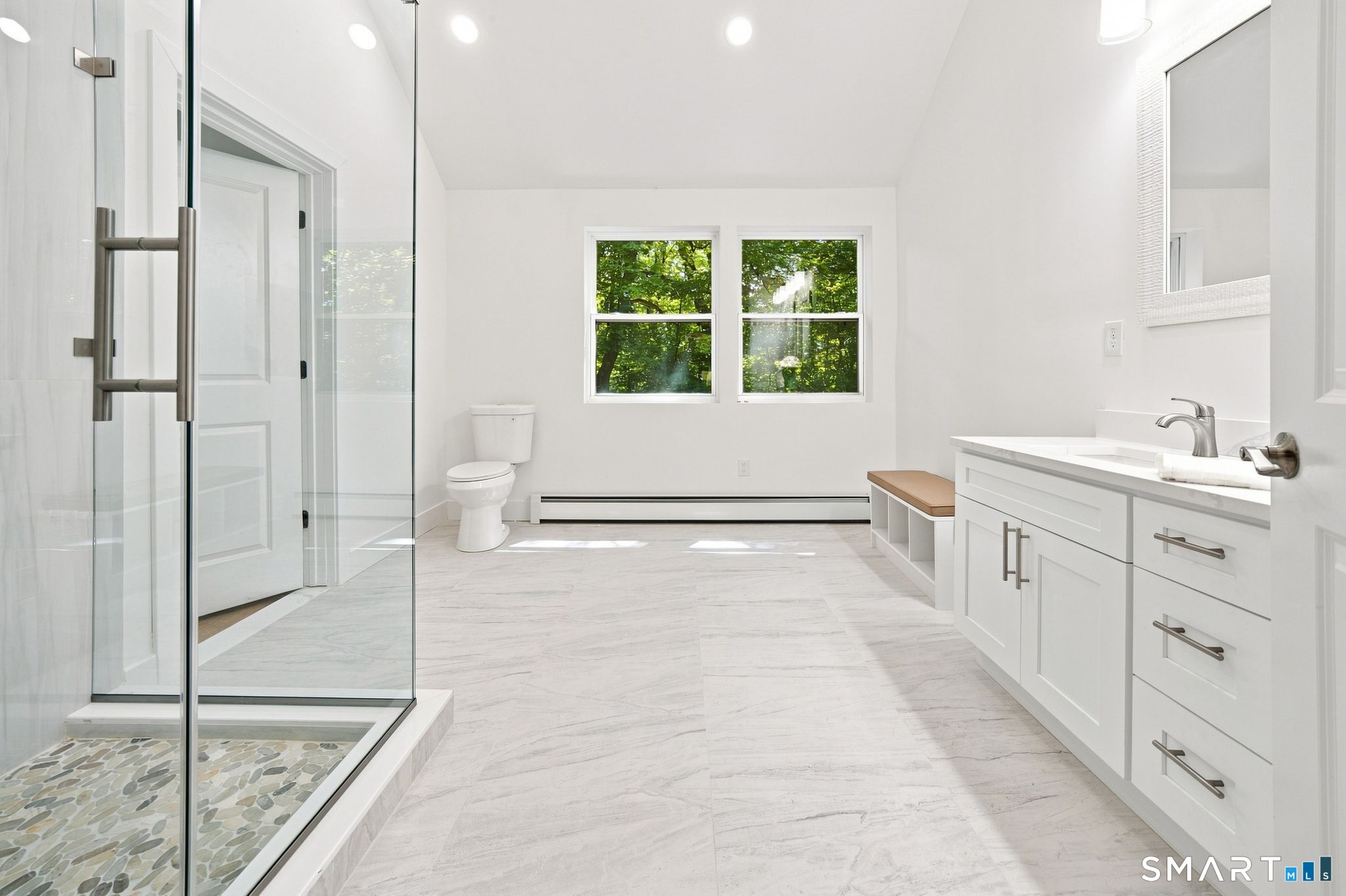 87 Kenmore Road Bloomfield CT 06002