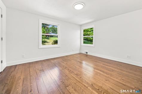 87 Kenmore Road Bloomfield CT 06002