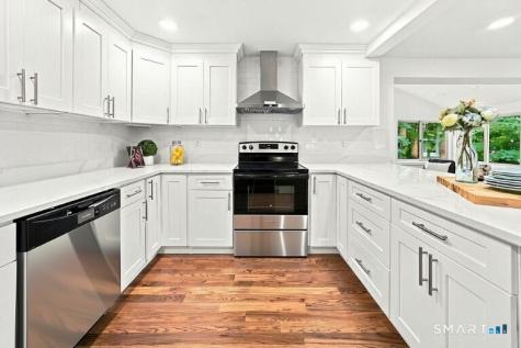 87 Kenmore Road Bloomfield CT 06002