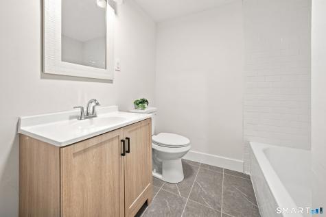87 Kenmore Road Bloomfield CT 06002
