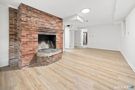 87 Kenmore Road Bloomfield CT 06002