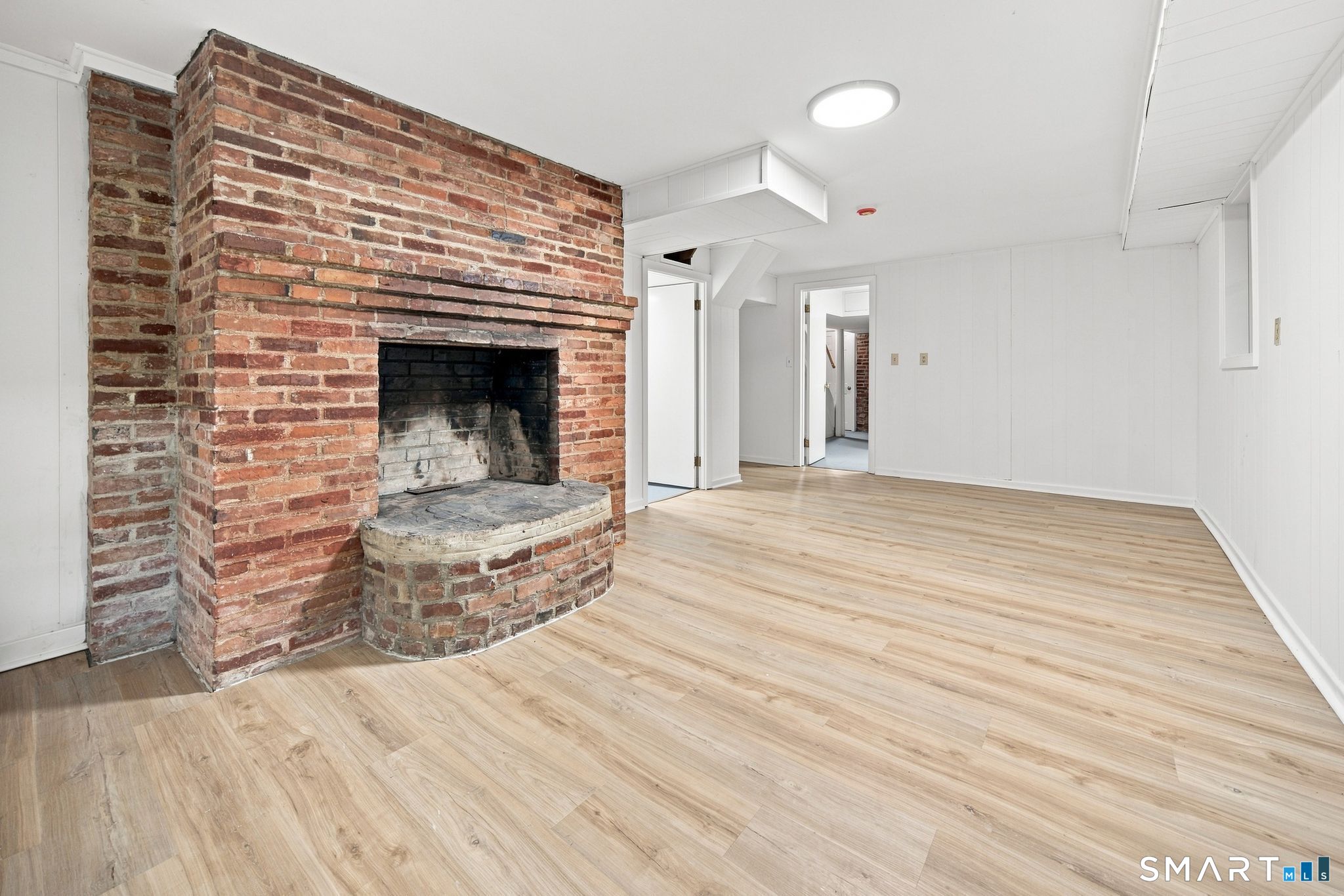 87 Kenmore Road Bloomfield CT 06002