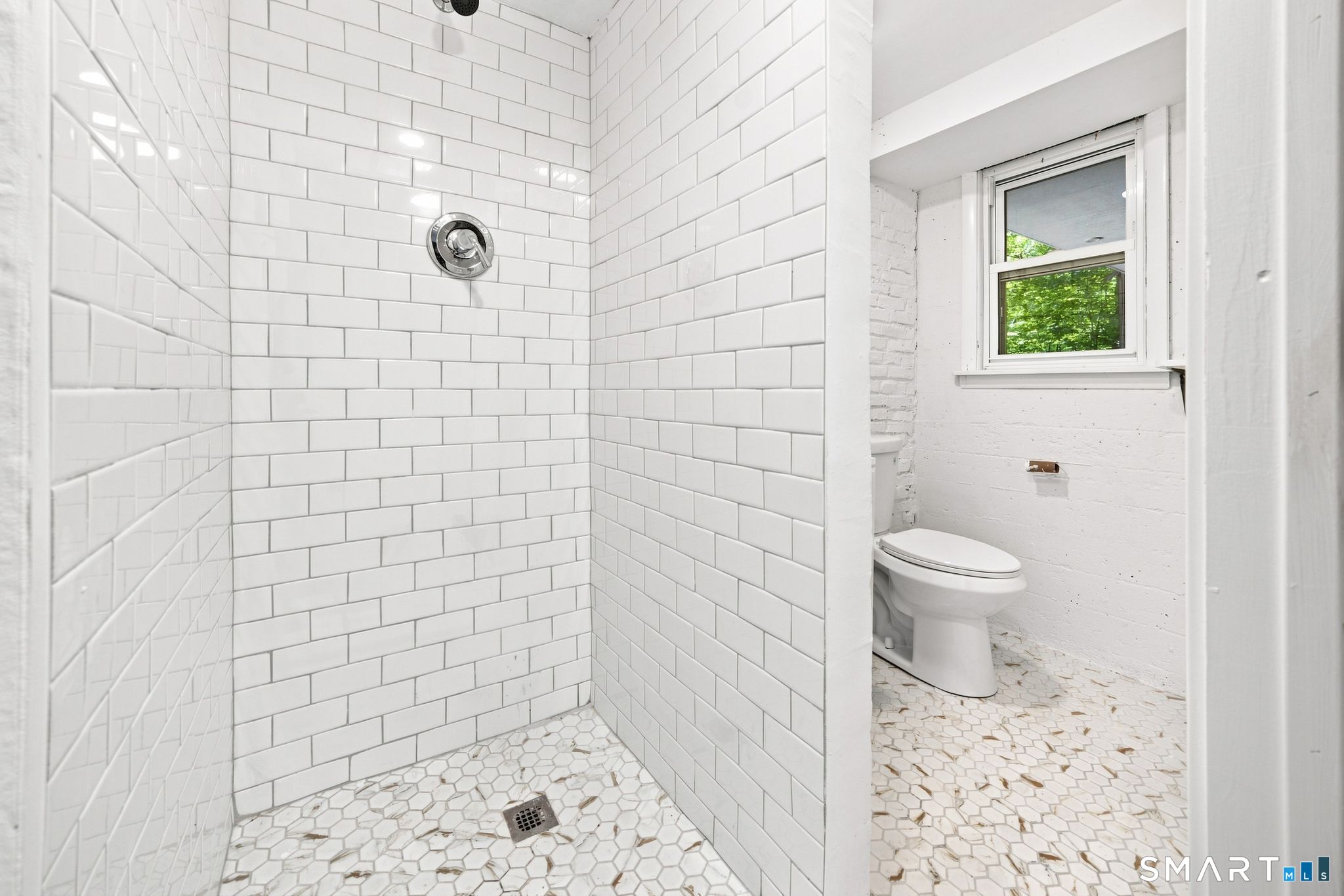 87 Kenmore Road Bloomfield CT 06002