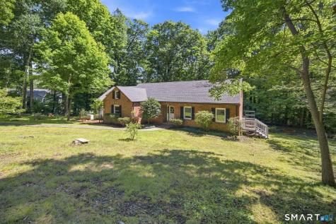 87 Kenmore Road Bloomfield CT 06002