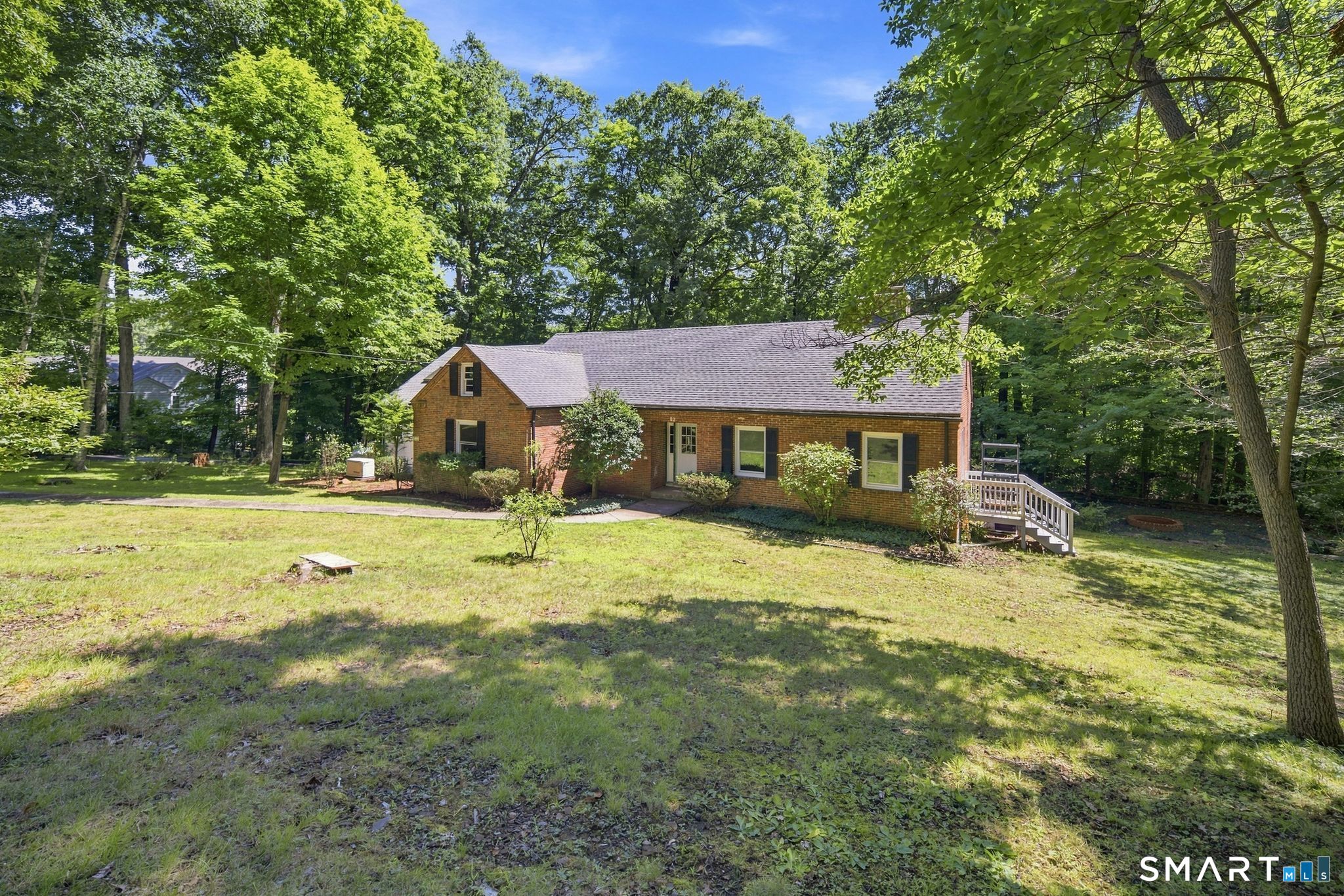 87 Kenmore Road Bloomfield CT 06002