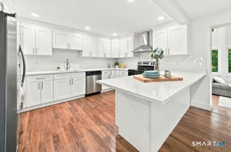 87 Kenmore Road Bloomfield CT 06002