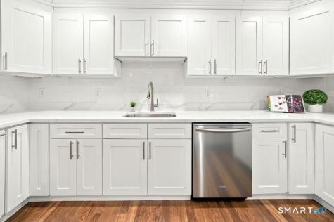 87 Kenmore Road Bloomfield CT 06002