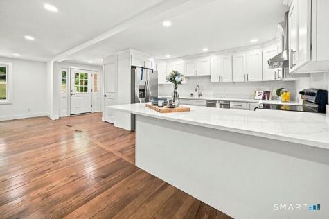 87 Kenmore Road Bloomfield CT 06002