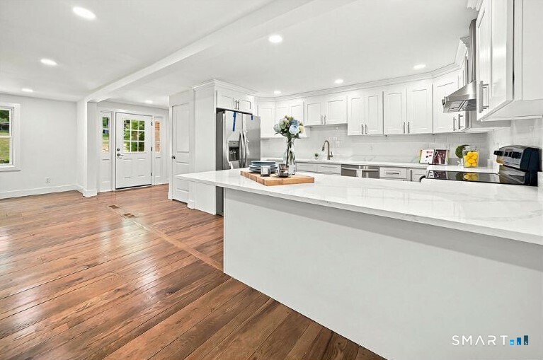 87 Kenmore Road Bloomfield CT 06002