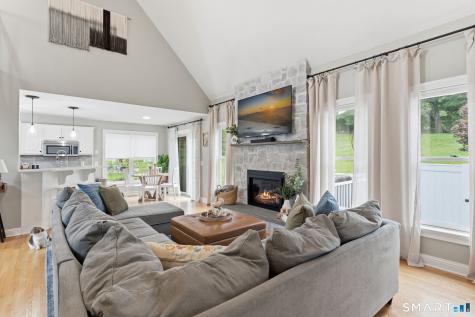 27 Giovanni Drive Waterford CT 06385