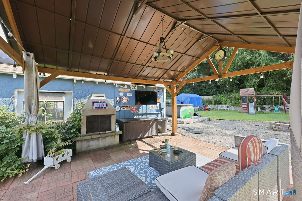 93 John Street East Haven CT 06513