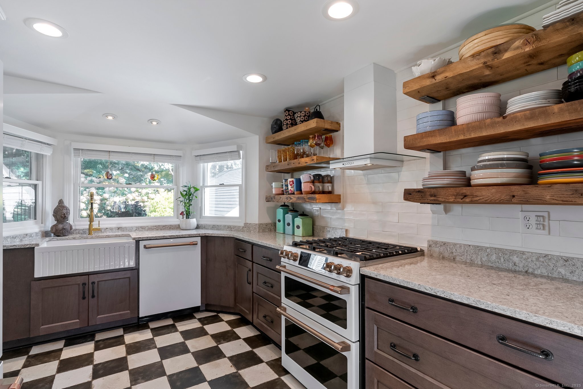 16 Parker Terrace Essex CT 06426
