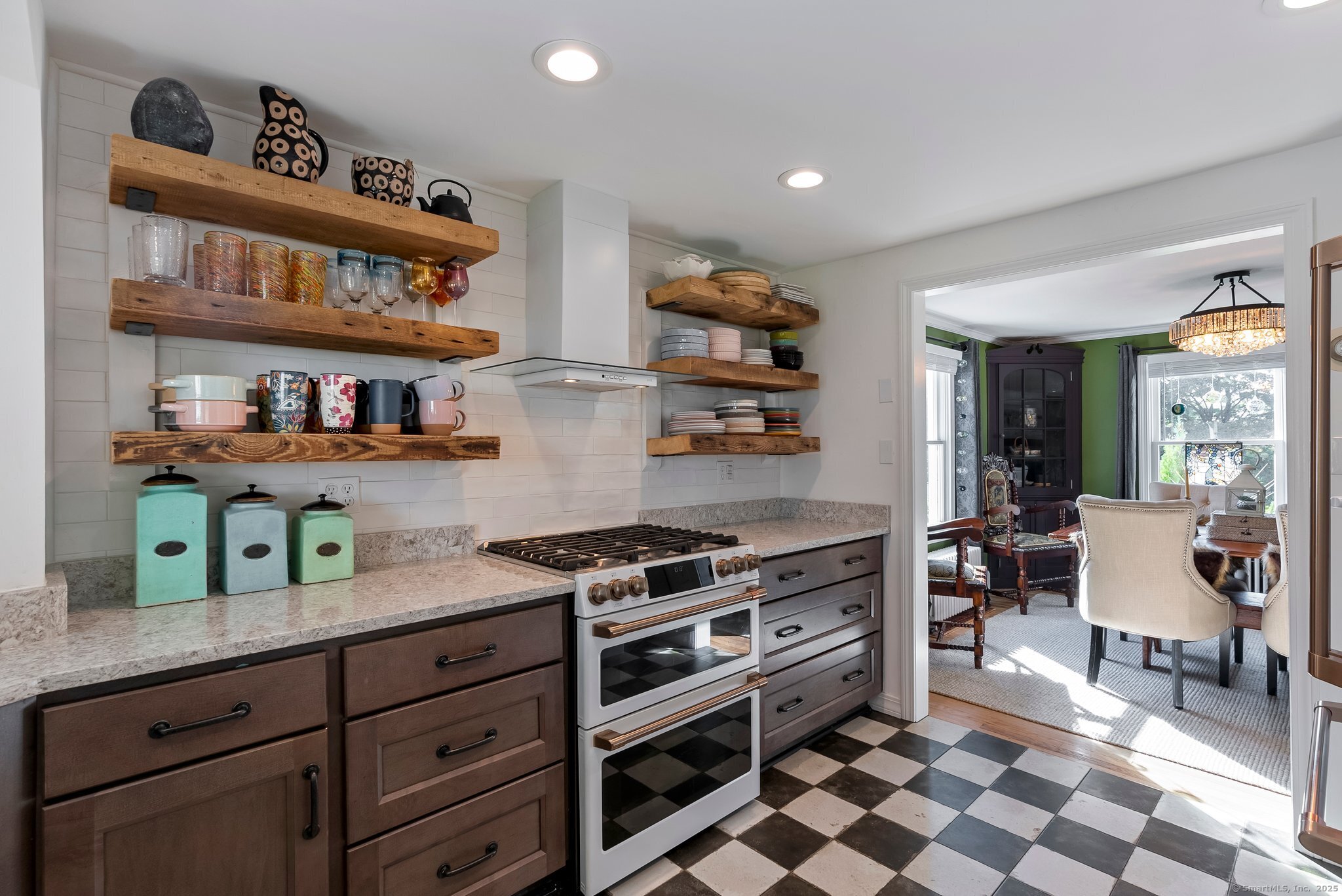 16 Parker Terrace Essex CT 06426