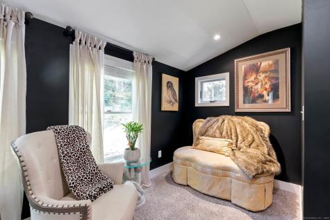 16 Parker Terrace Essex CT 06426