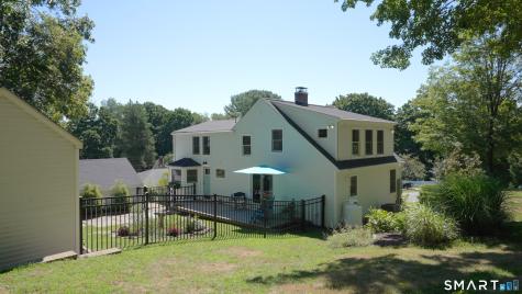 16 Parker Terrace Essex CT 06426