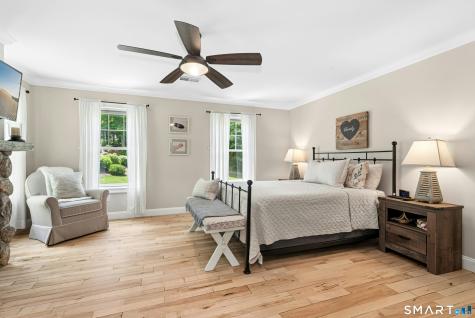 198 Little Fox Lane Southbury CT 06488