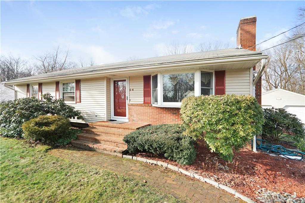 24 Grove Road North Haven CT 06473