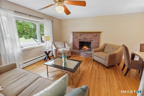 2 Hill Top View Clinton CT 06413