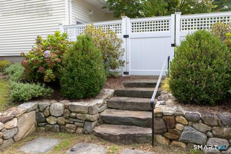 2 Hill Top View Clinton CT 06413