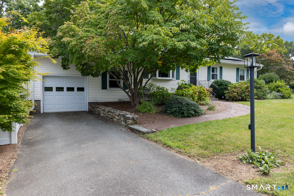 2 Hill Top View Clinton CT 06413