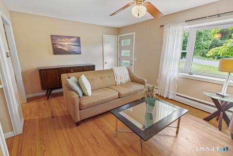 2 Hill Top View Clinton CT 06413