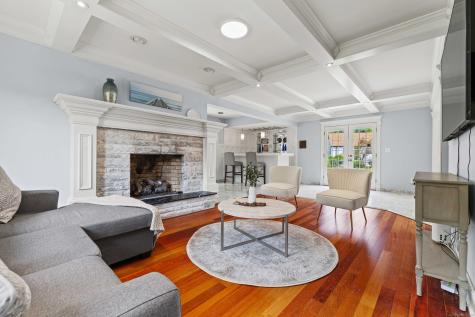 22 Hickory Hill Lane Branford CT 06405