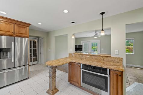 22 Hickory Hill Lane Branford CT 06405