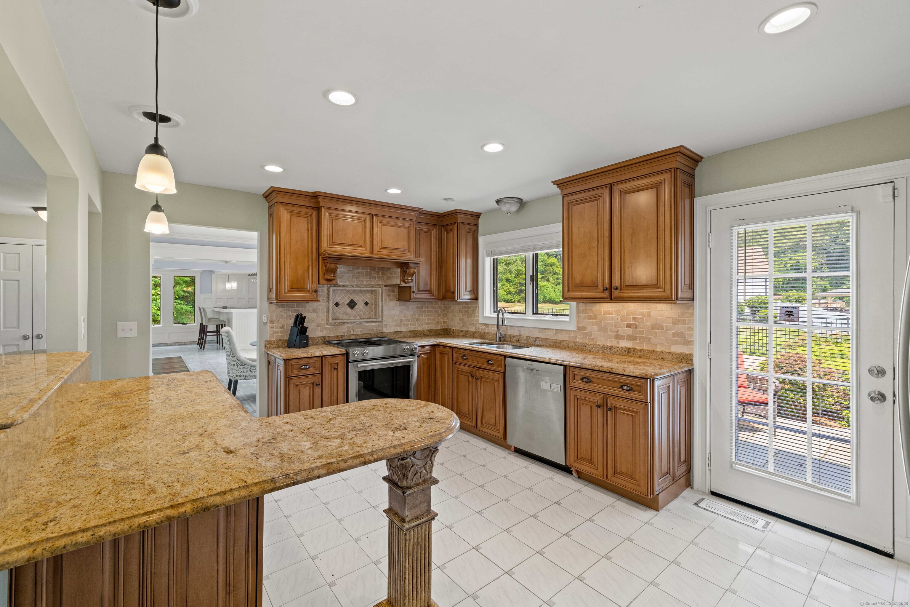 22 Hickory Hill Lane Branford CT 06405